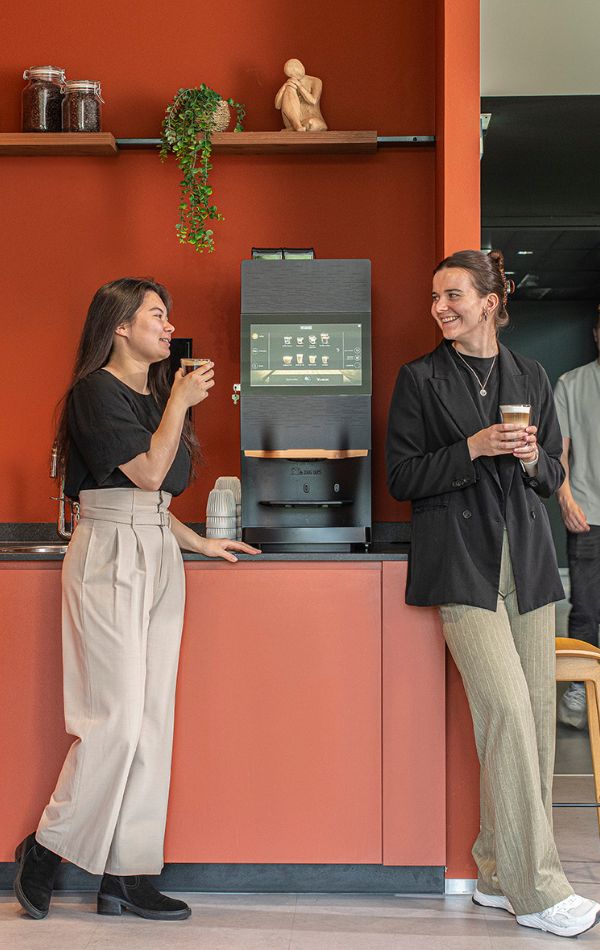 koffiemachine-in-kantooromgeving