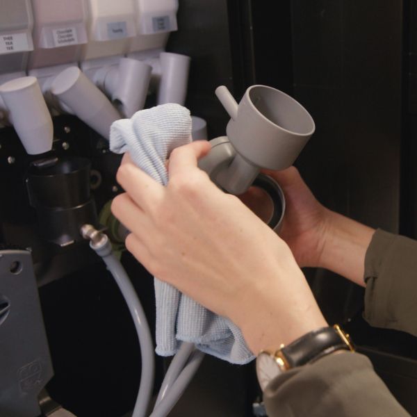 Coffee-machine-inside-maintenance