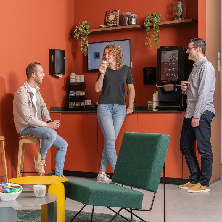 Lua-coffee-machine-for-business-in-pantry-with-people